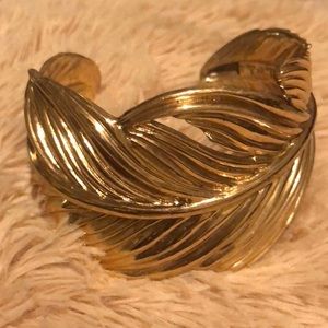 Stella & Dot Gold leaf cuff 🍂
